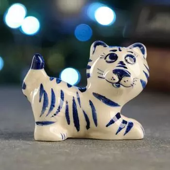 Фигурка Тигр играет (8 см)