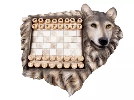 Настольная игра Шахматы - волк (42х36х7 см)