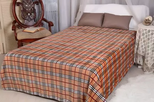 Пледы и покрывала Адель