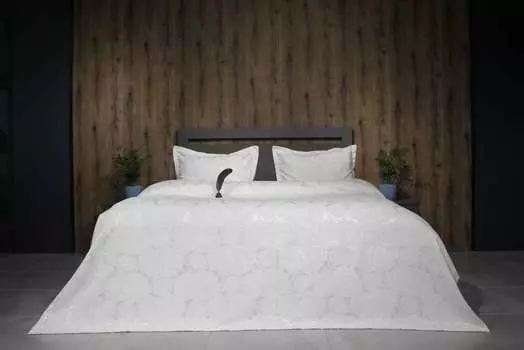 Пледы и покрывала AMBIANCE