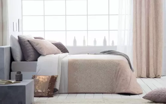 Пледы и покрывала Antilo