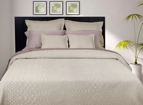 Пледы и покрывала Antonio Salgado