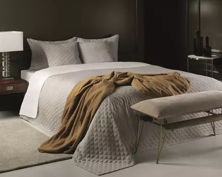 Пледы и покрывала Antonio Salgado