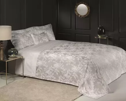 Пледы и покрывала Antonio Salgado