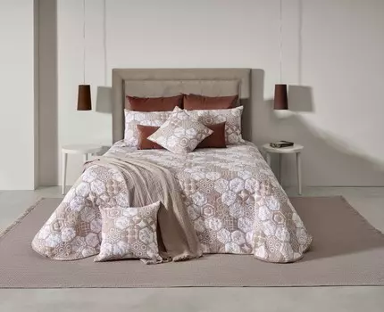 Пледы и покрывала Antonio Salgado