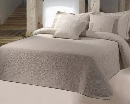 Пледы и покрывала Antonio Salgado