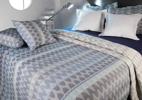 Пледы и покрывала Antonio Salgado