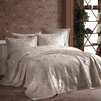 Пледы и покрывала DO&CO