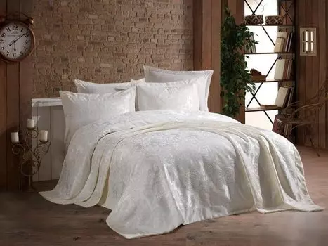 Пледы и покрывала Gardines