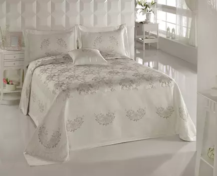 Пледы и покрывала Karna