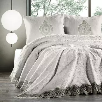 Пледы и покрывала KARVEN