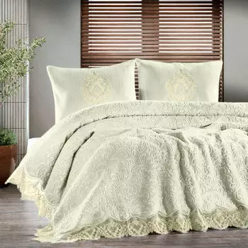 Пледы и покрывала KARVEN