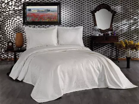 Пледы и покрывала KARVEN