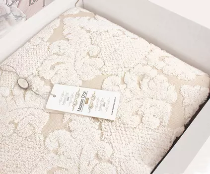 Пледы и покрывала Maison D'or