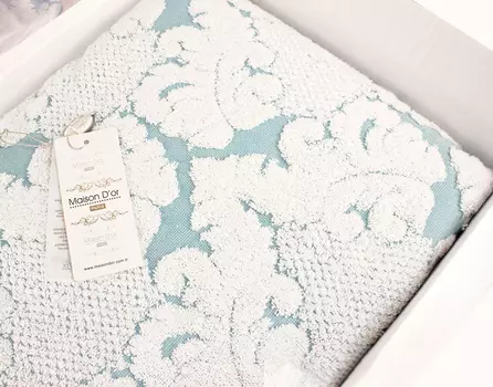 Пледы и покрывала Maison D'or