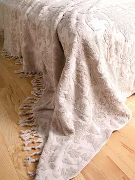 Пледы и покрывала Maison D'or