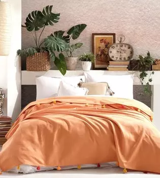 Пледы и покрывала Saheser