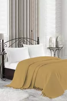 Пледы и покрывала Saheser