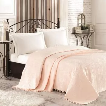 Пледы и покрывала Saheser