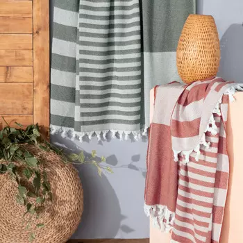 Пледы и покрывала SAREV