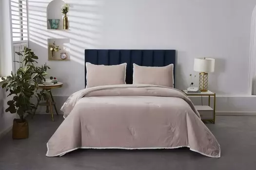 Пледы и покрывала Sofi De MarkO