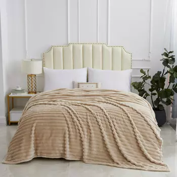 Пледы и покрывала Sofi De MarkO