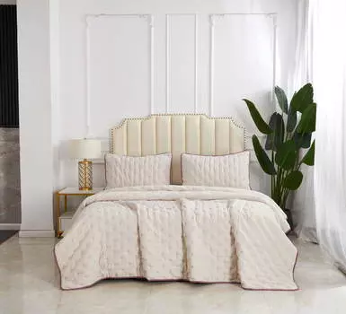 Пледы и покрывала Sofi De MarkO