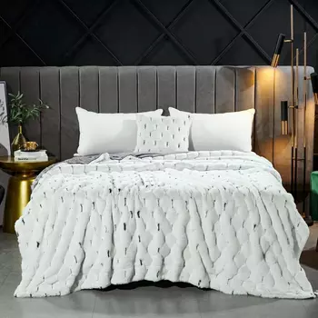 Пледы и покрывала Sofi De MarkO