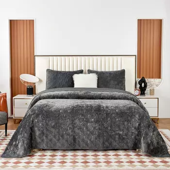 Пледы и покрывала Sofi De MarkO