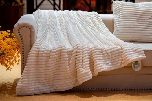 Пледы и покрывала Sofi De MarkO