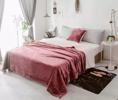 Пледы и покрывала Sofi De MarkO