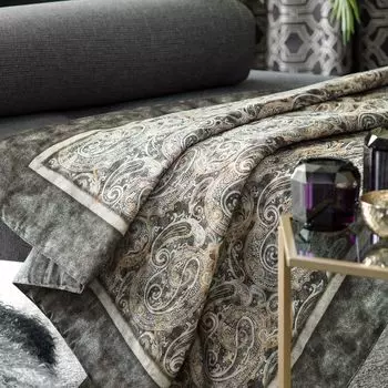 Пледы и покрывала Togas