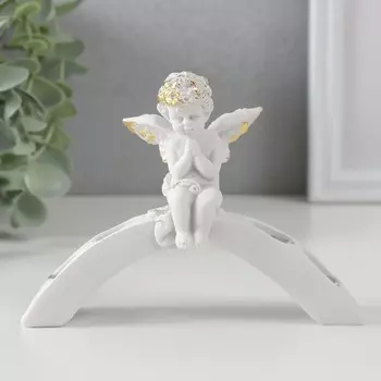 Подсвечник (10х14х5 см)