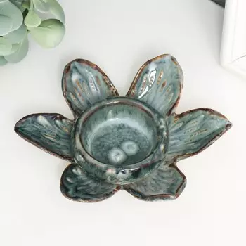 Подсвечник Лилия (14х14х3 см)