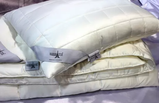 Подушки Maison D'or