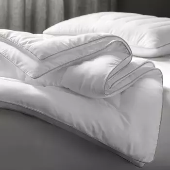 Покрывала, подушки, одеяла Togas