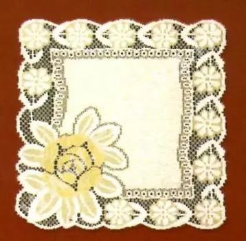 Салфетки Розы Цвет: Кремовый/Золотой (40х40 см)