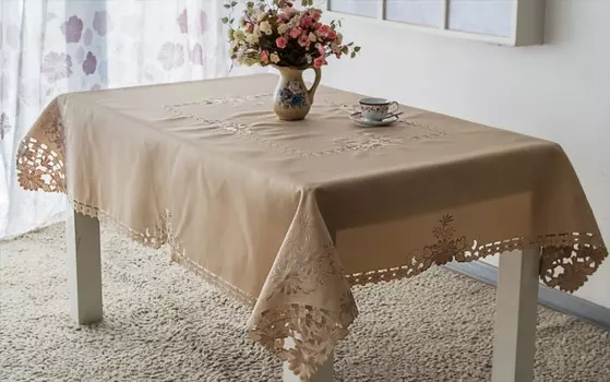 Скатерти и салфетки KARVEN