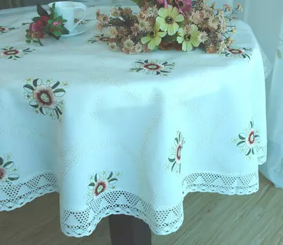 Скатерти и салфетки Valtery