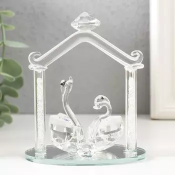 Сувенир Два лебедя под крышей (5х8х11 см)