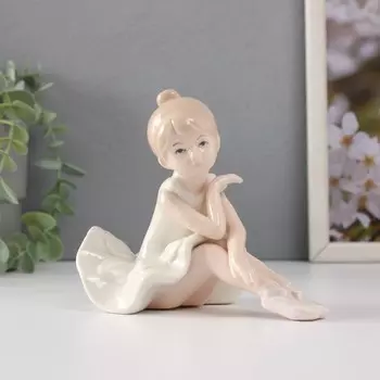 Сувенир Юная балерина после репетиции (15х15х10 см)