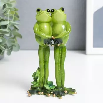 Сувенир Лягушки в объятиях (7х10х12 см)