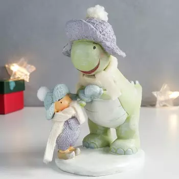 Сувенир Малыш и динозаврик в шапочках (13х19х19 см)