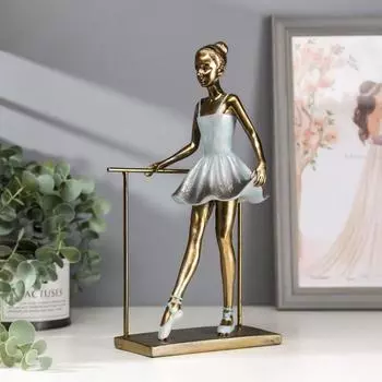 Сувенир Начинающая балерина у станка (9х15х26 см)