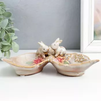 Сувенир Зайчики у цветов (12х17х6 см)