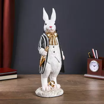 Сувенир Заяц-придворный паж с морковкой (11х12х36 см)