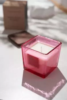 Свеча ароматическая Rose Amber (10х9х9 см)