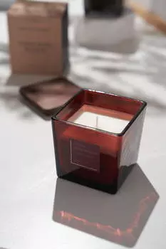Свеча ароматическая Sandalwood Blossom (10х9х9 см)