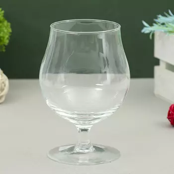 Ваза Фаворит (10х10х14 см)