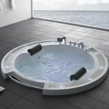 Акриловая ванна Gemy